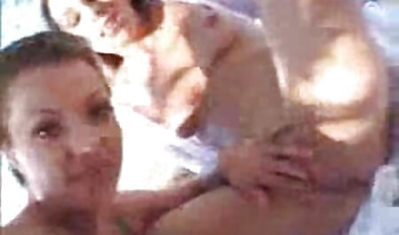 कलम की एल्सा सोने मूवी पिक्चर सेक्सी वीडियो की उड़ान में गिर जाता है और अपनी ही तरह पर काम